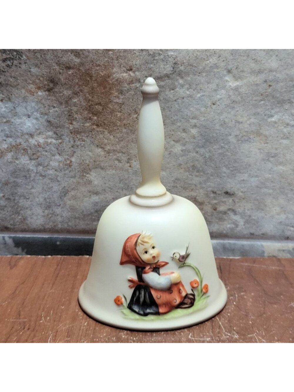 1981 Goebel Hummel Annual Bell Girl Red Bonnet Singing In Tune